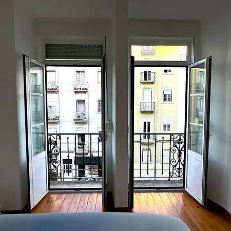 Private - Ac - 3 Min To Arroios Metro Apartment