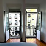 In Arroios Apartament